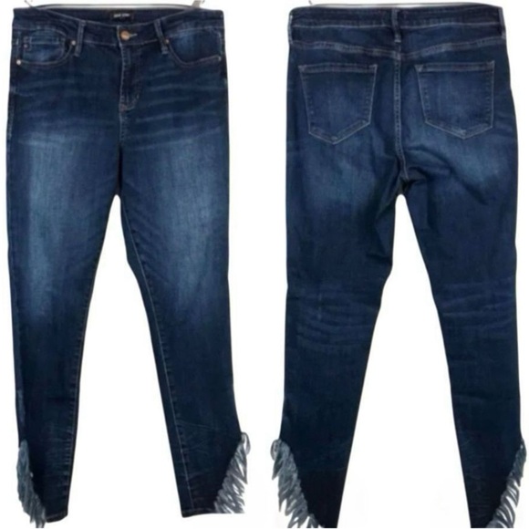 NWT DEAR JOHN “Gisele” High Waisted Skinny Jeans With Frayed Asymmetrical Hems - Picture 1 of 16